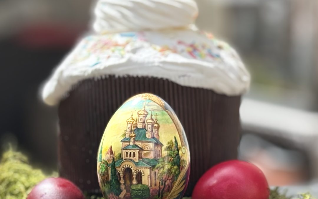 Расписание Пасхальных богослужений и освящение куличей в Крестовоздвиженском соборе